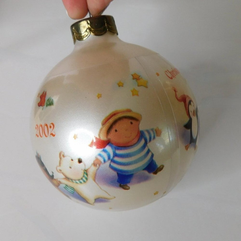 Vintage HALLMARK Keepsake Ornament Christmas Around the World 2002 Ball