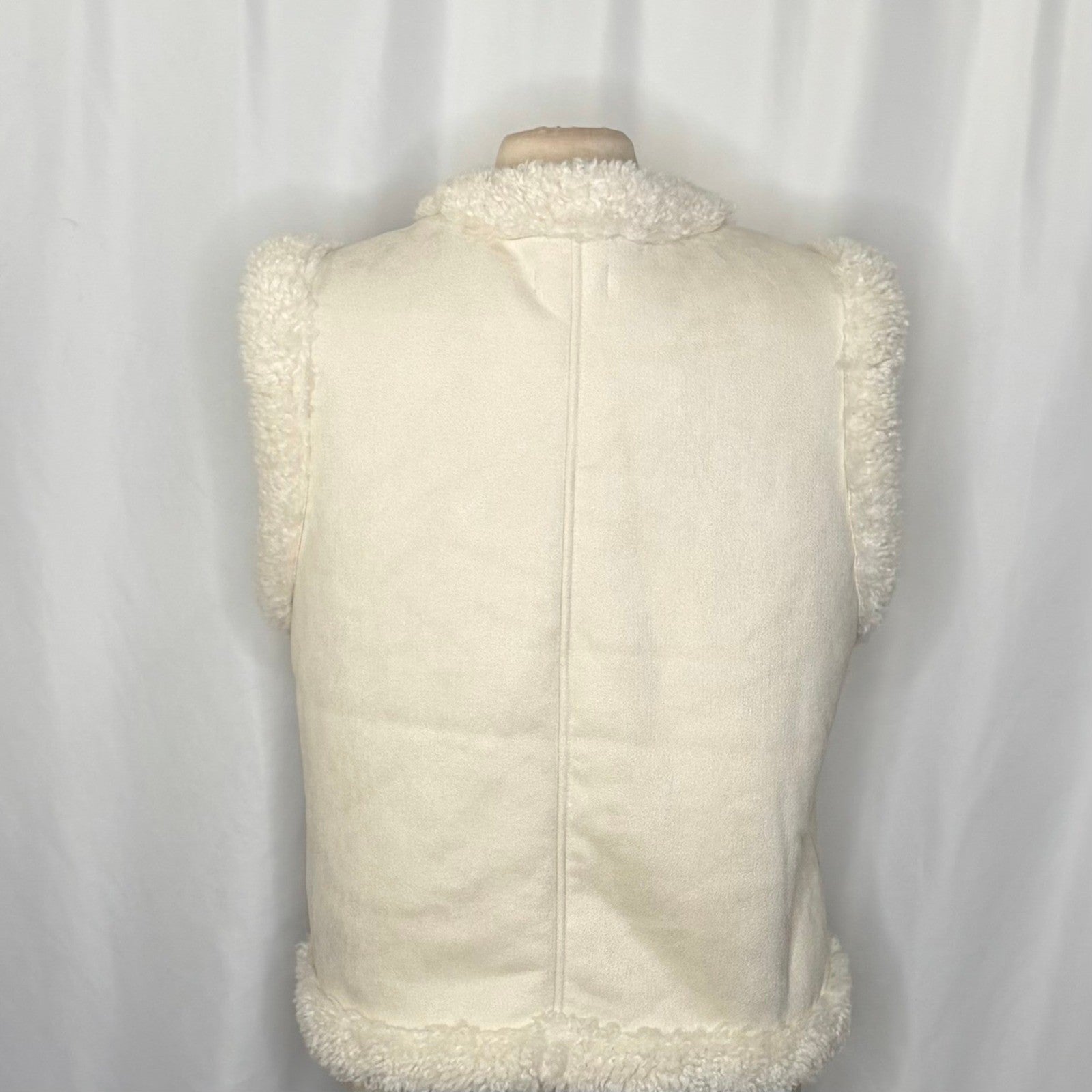 HOUSE OF HARLOW 1960 Floral Paisley Embroidered Faux Fur Vest Bohemian One Size