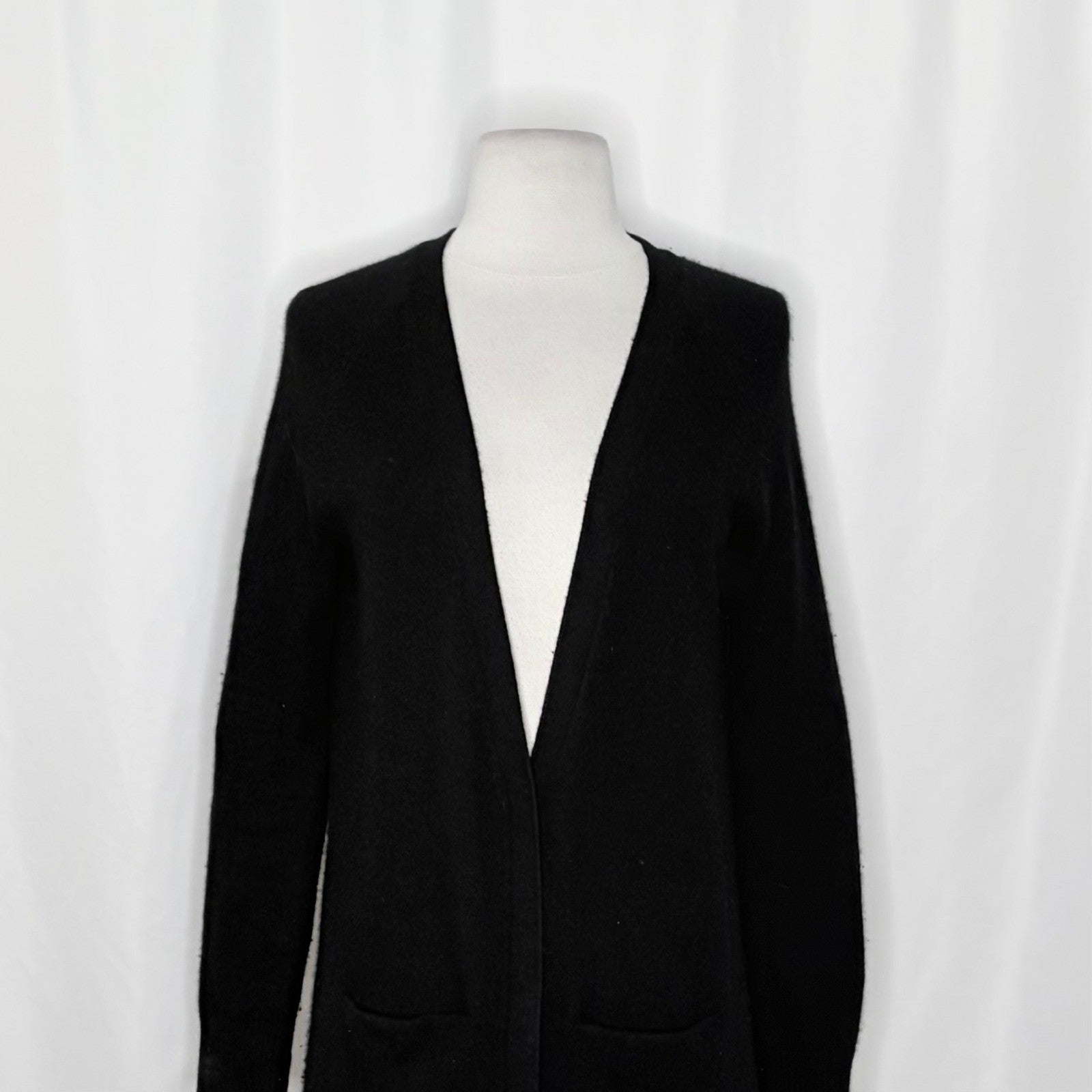 MARGARET O'LEARY Black Cashmere Cardigan Sweater Solid Buttons Pockets X-Small