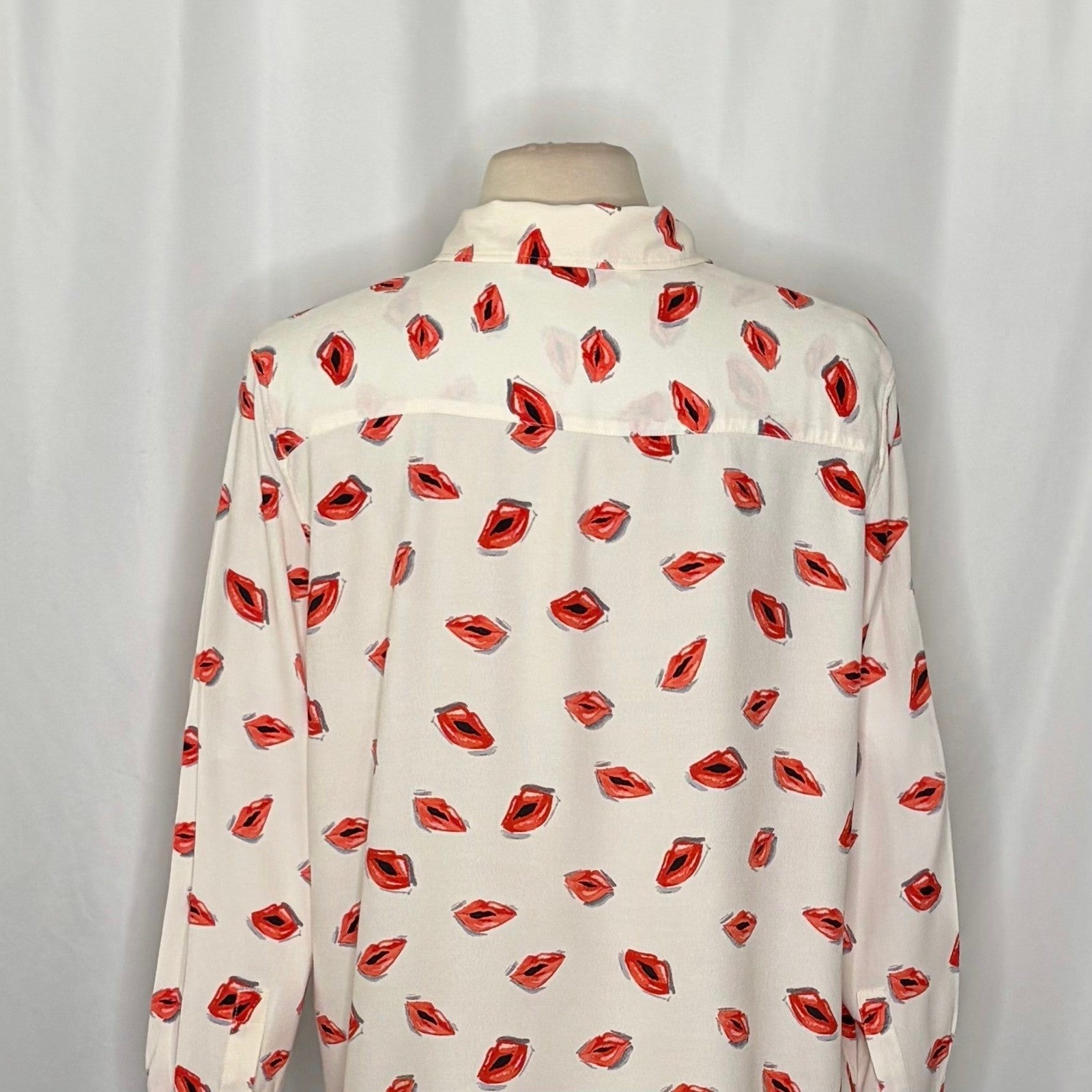 ZARA ZW Collection White Pink Lips Print Buttondown Top Blouse Lipstick X-Large