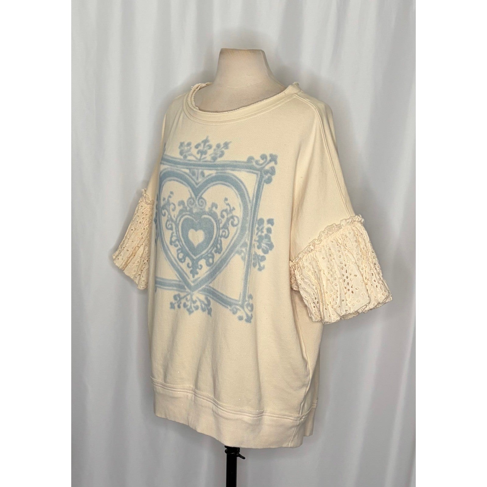 NWT!! FREE PEOPLE Doily Sweatshirt Heart Ivory Blue Eyelet Lace Bohemian Small