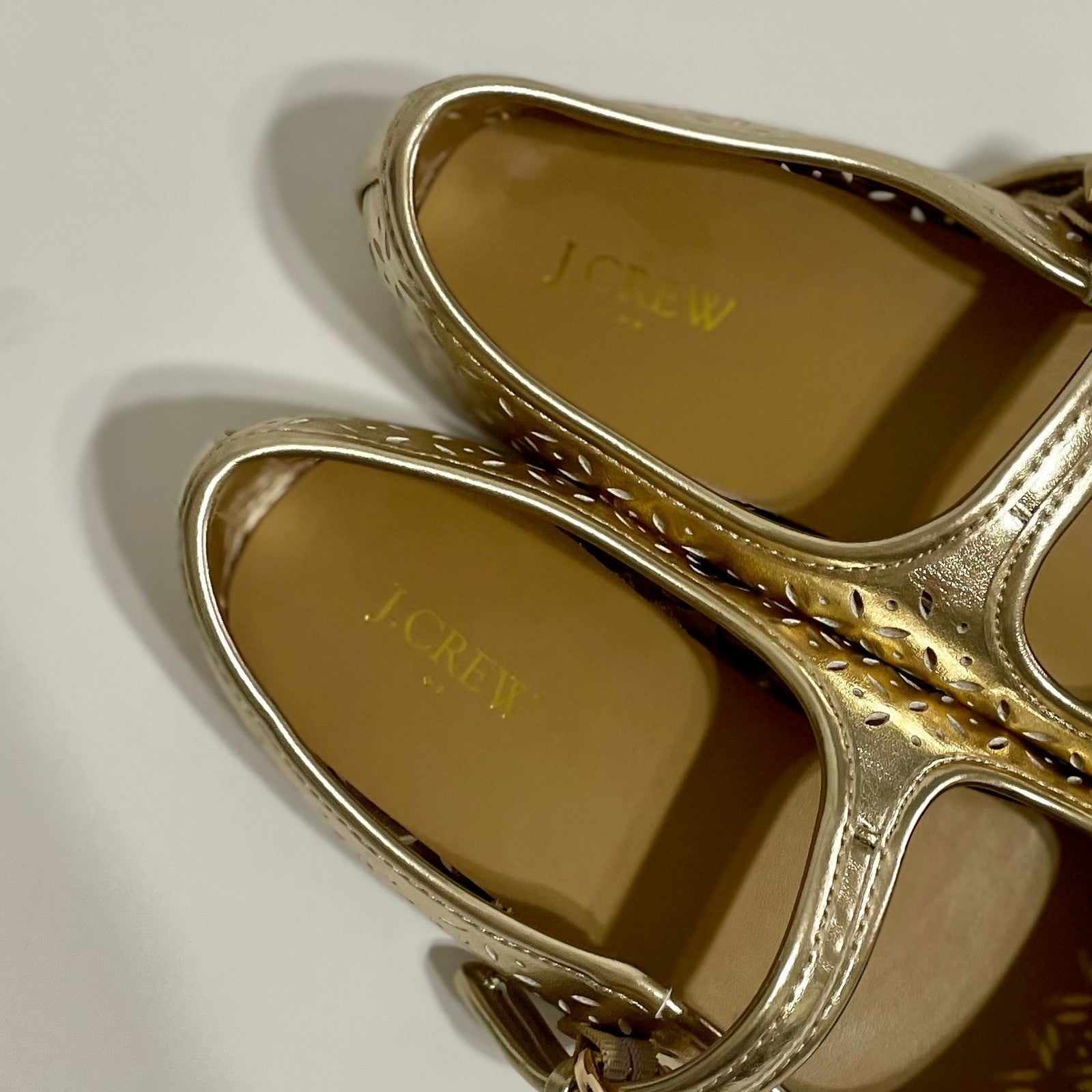 Girl's J. CREW Factory Perforated Metallic Mary Janes Shoes Buckles Party Size 4