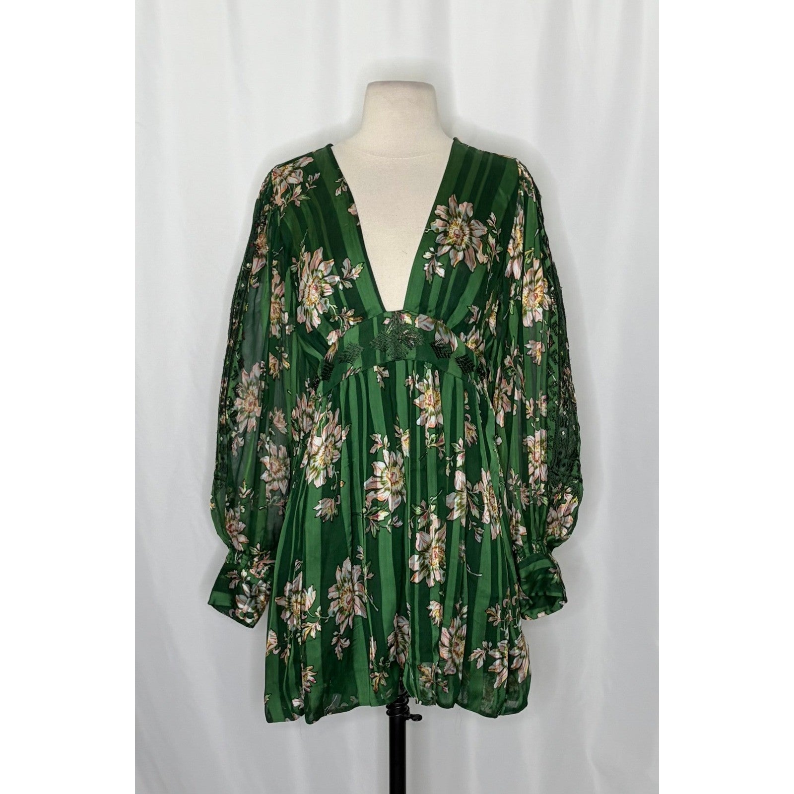 New Romantics FREE PEOPLE Midnight Blooms Dress Green Floral Embroidered Small