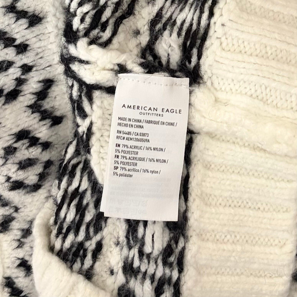AMERICAN EAGLE Outfitters Fairisle Crew Neck Sweater Black White Fair Isle Small