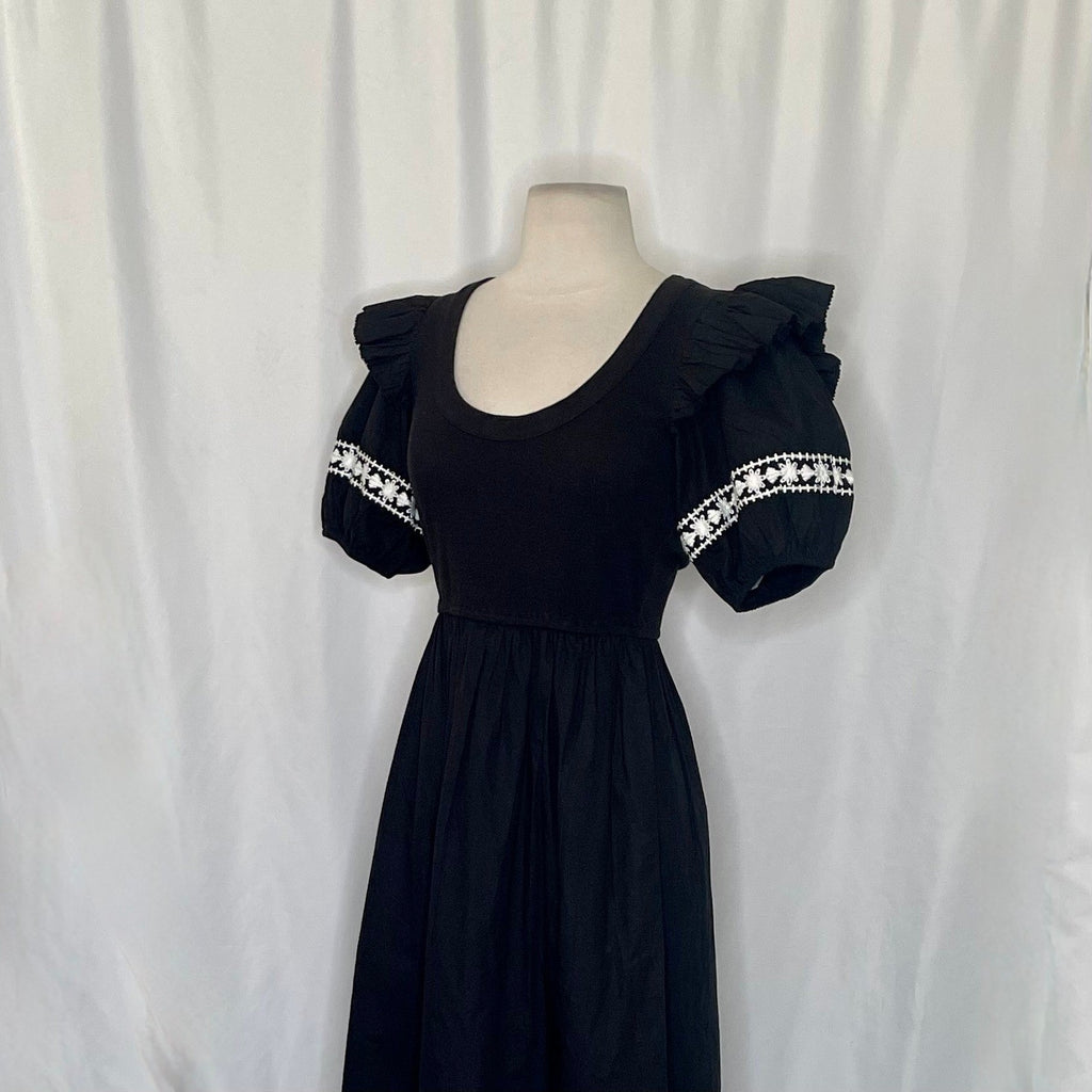 NWT!! CLEOBELLA Selma Midi Dress Embroidered Black Ruffle Puff Sleeves X-Small