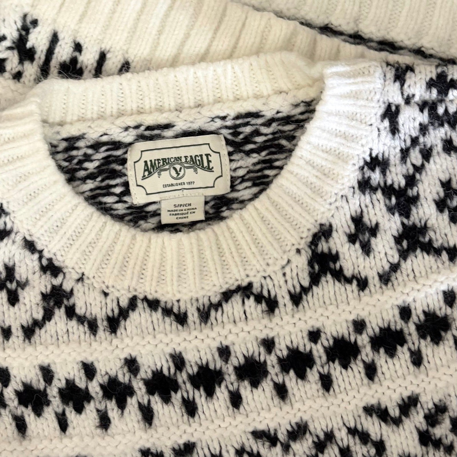 AMERICAN EAGLE Outfitters Fairisle Crew Neck Sweater Black White Fair Isle Small