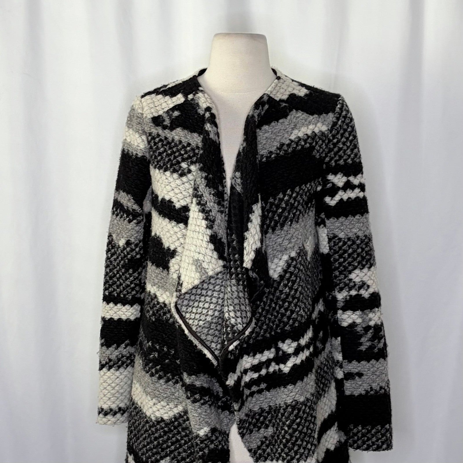 GUEST EDITOR Open Front Wool Jacket Black Gray Aztec Southwestern Western Small