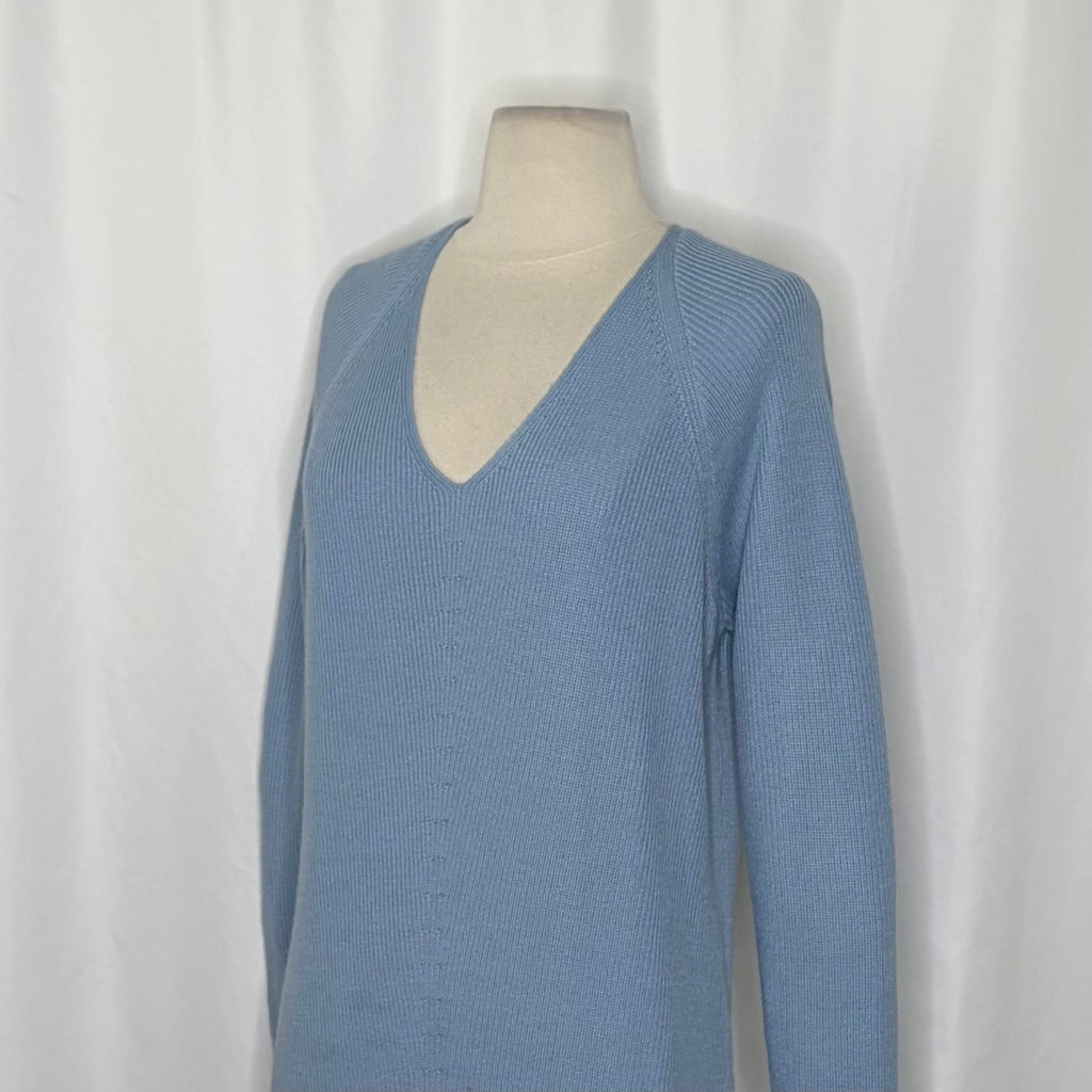ATHLETA Hanover Refined Merino Wool V-Neck Sweater Solid Heron Blue Knit Small