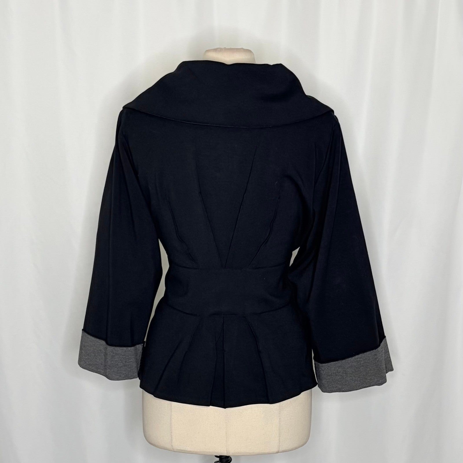 THEORY Sheena Solid Black Belted Jacket Snap Closures Viscose Knit Stretch Large