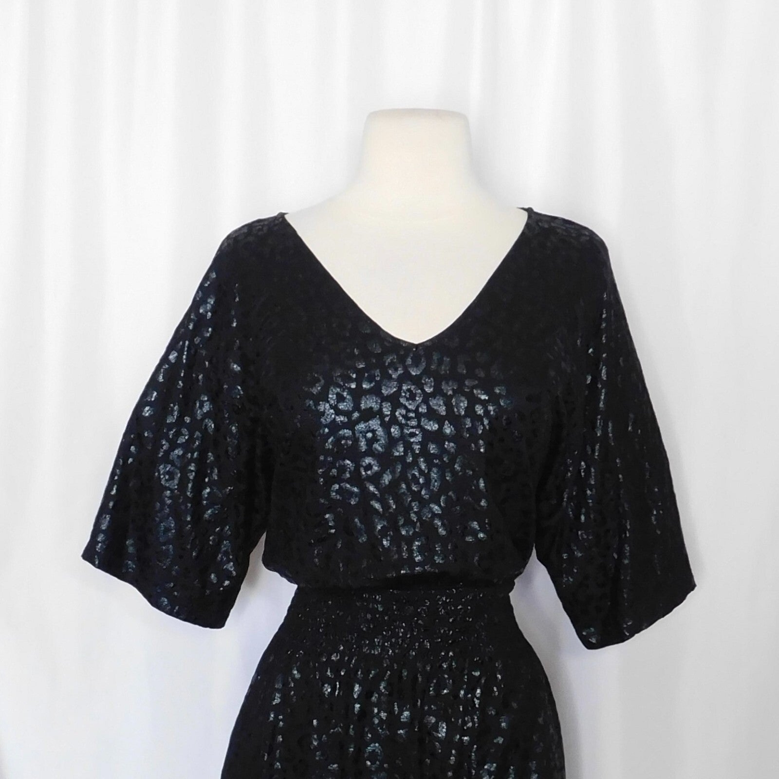 NWT!! WHBM Kimono Sleeve Smocked Waist Dress Leopard Foil Mini Animal X-Small