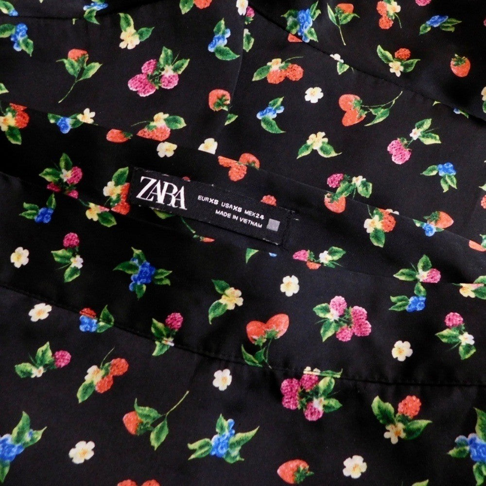 ZARA Black Floral Fruit Berries Ruffled Satin Shorts Skort Satin Summer X-Small