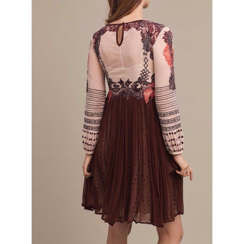 Anthropologie MOULINETTE SOEURS Eastberry Dress Embroidered Beaded Boho Size 2
