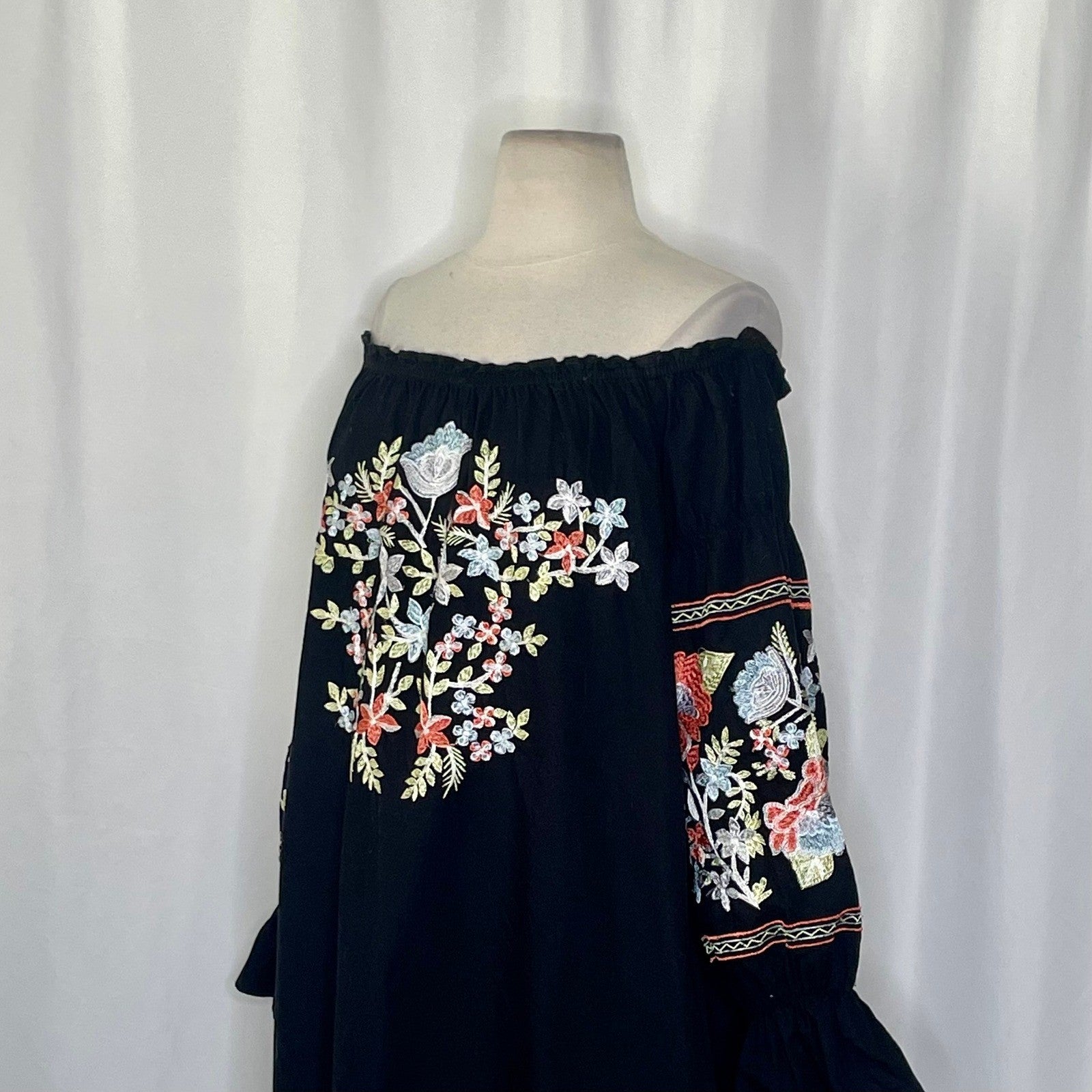FREE PEOPLE Fleur Du Jour Mini Dress Black Floral Embroidered Off Shoulder Small