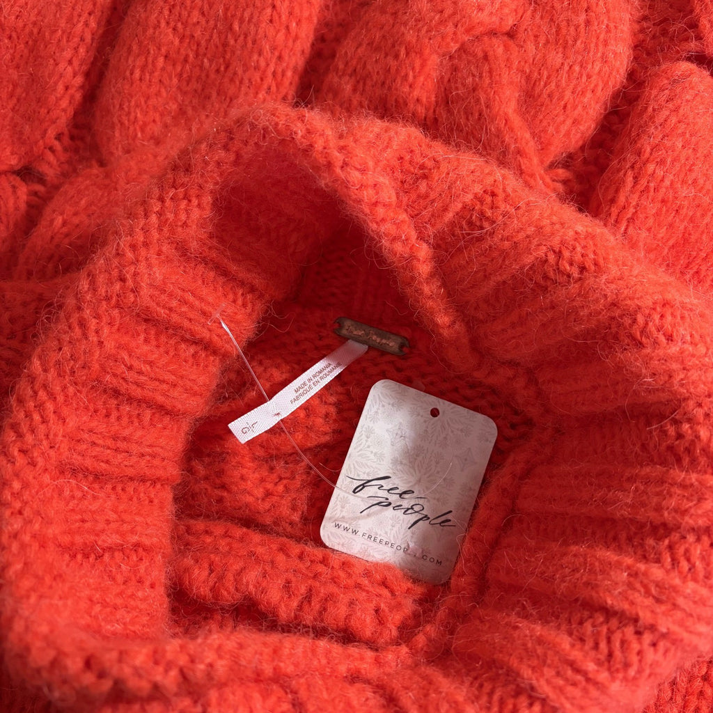 NWT!! FREE PEOPLE Clementine SoftSpun Cable Knit Pullover Solid Orange Large