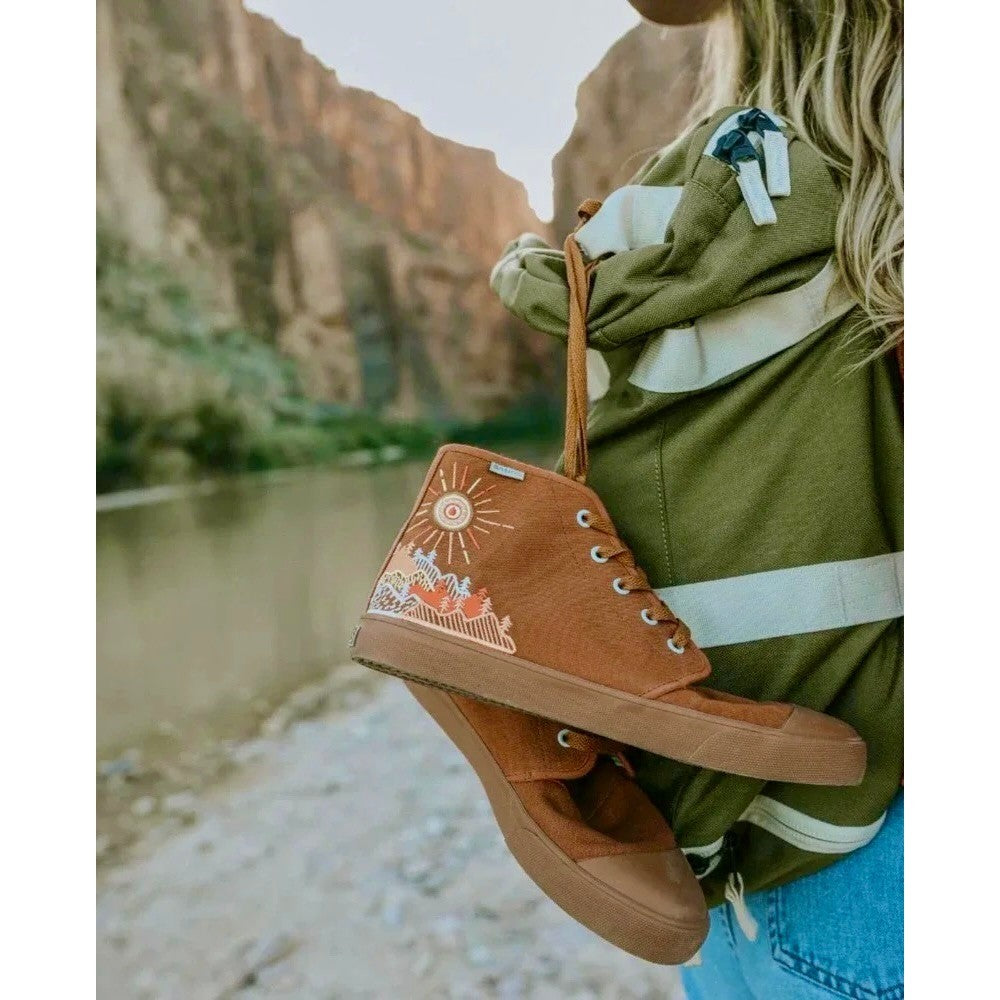 NWT!! BANGS Sunrise Mountain Embroidered High Top Shoes Men's 6 Women's 7.5