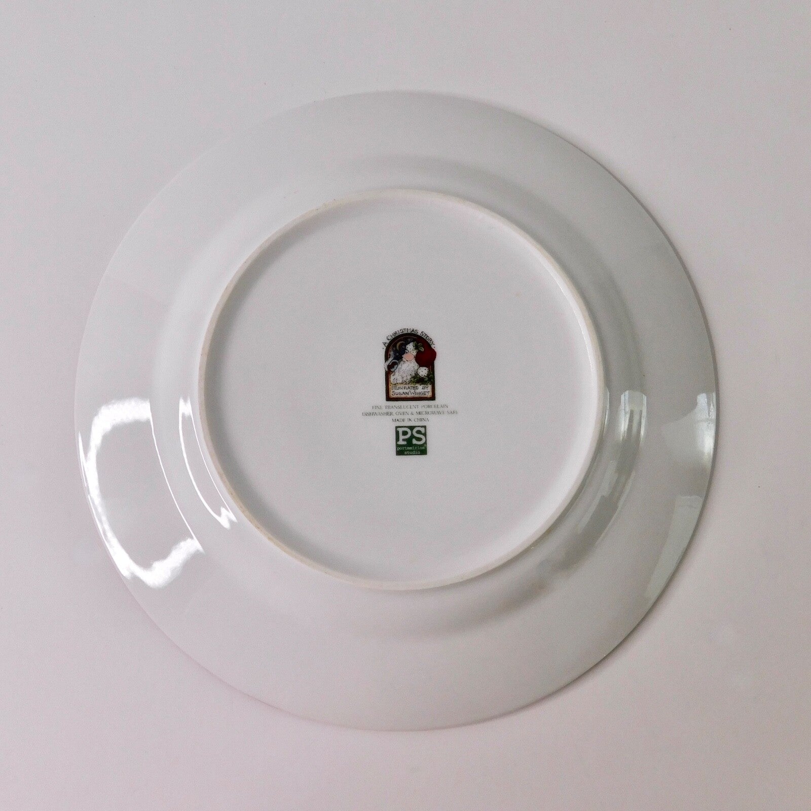 A CHRISTMAS STORY Susan Winget Salad Dessert Plate 8.25" Santa Up On the House