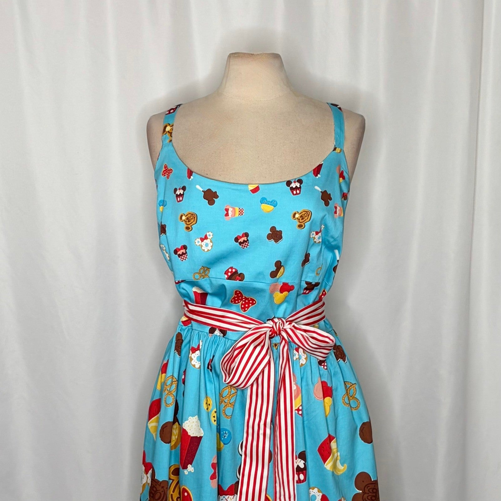 DISNEY The Dress Shop Food Icons Treats Dress Smocked Retro Disneyland Size 2X