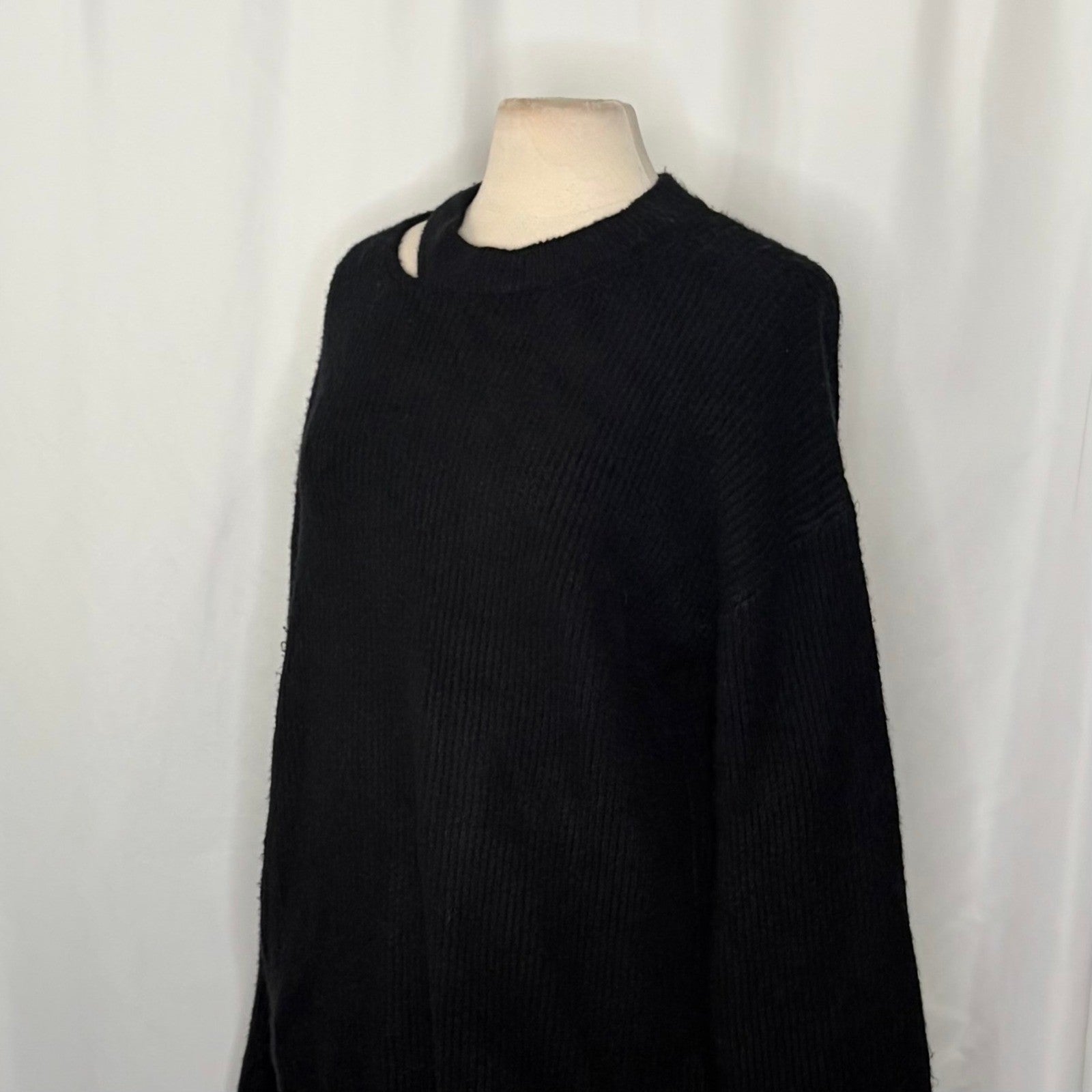 RAILS Alexi Cutout Sweater Solid Black Ribbed Pullover Knitwear Large