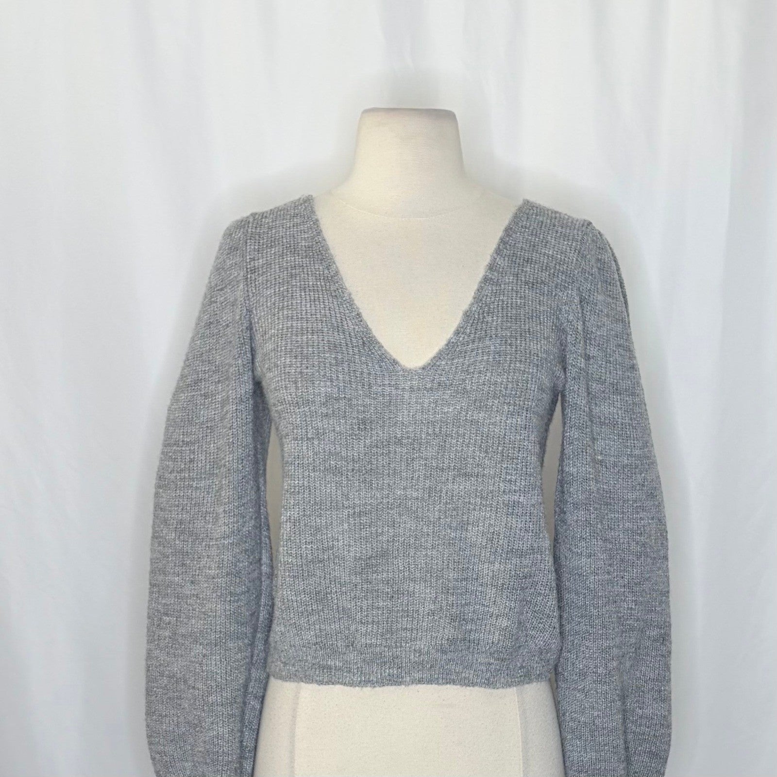 NWT!! Revolve L'ACADEMIE Rosette Sweater Grey Wool Blend Small