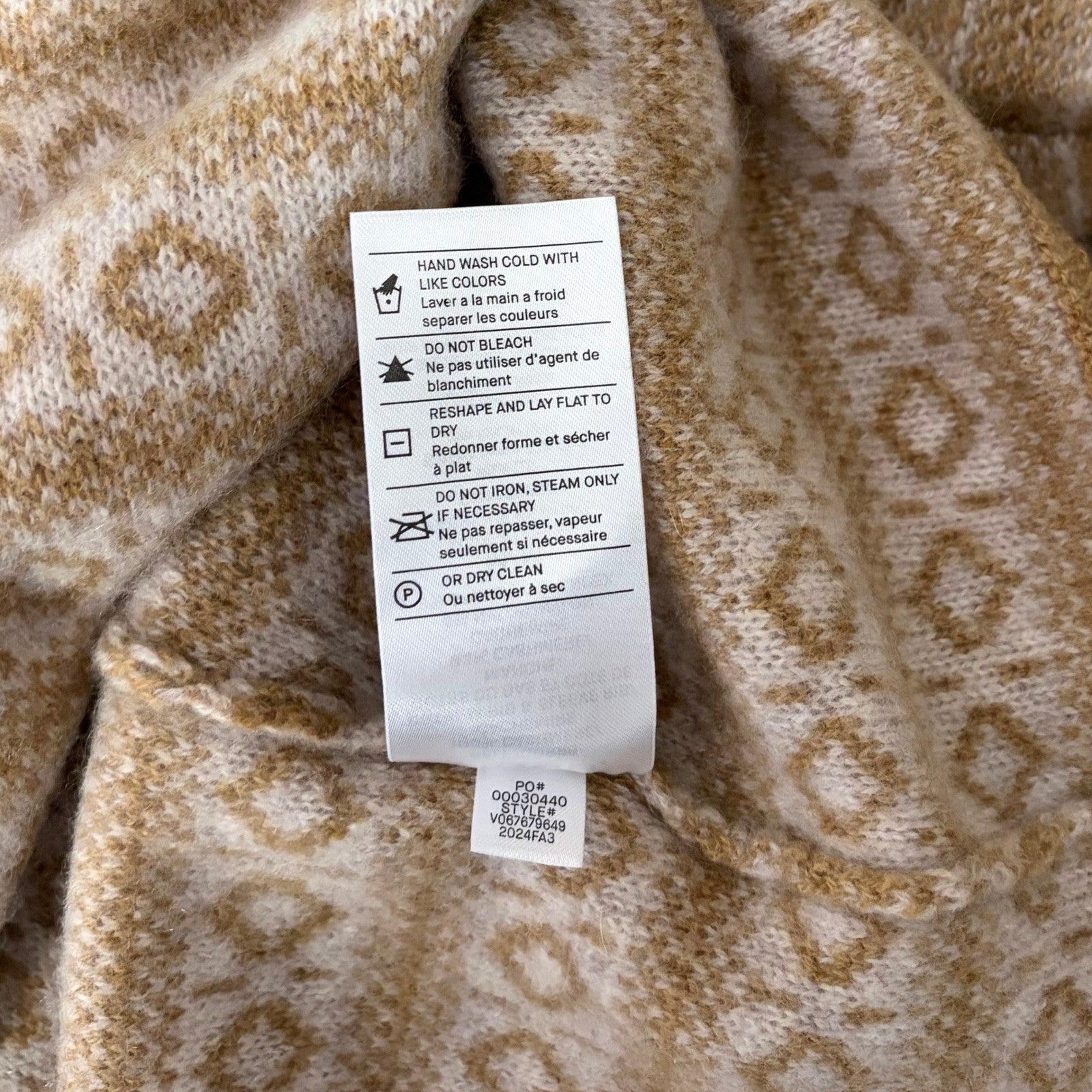 VINCE Cashmere Fair Isle V Neck Sweater Sandshell Combo Preppy Pullover Medium