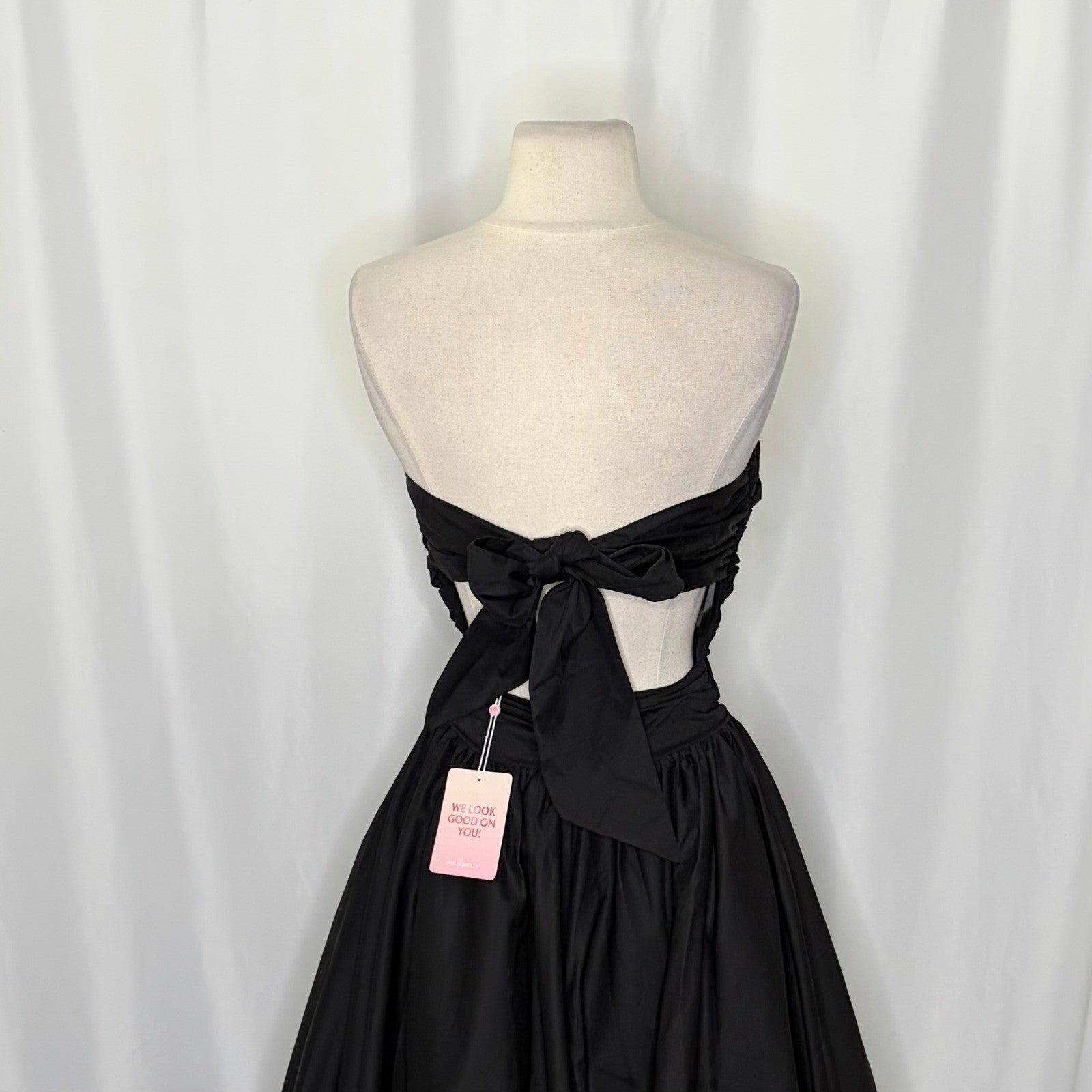 NWT!! HELLO MOLLY Upon A Cloud Strapless Bubble Midi Dress Solid Black X-Small