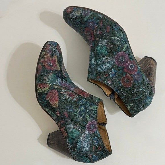 CALLEEN CORDERO Leather Green Floral Print Ankle Boots Booties Chunky Heels 9.5