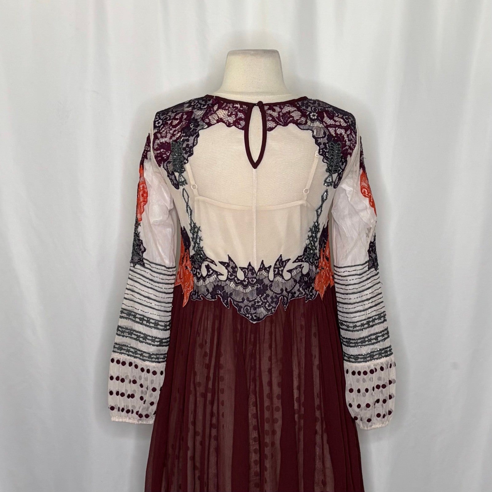 Anthropologie MOULINETTE SOEURS Eastberry Dress Embroidered Beaded Boho Size 2