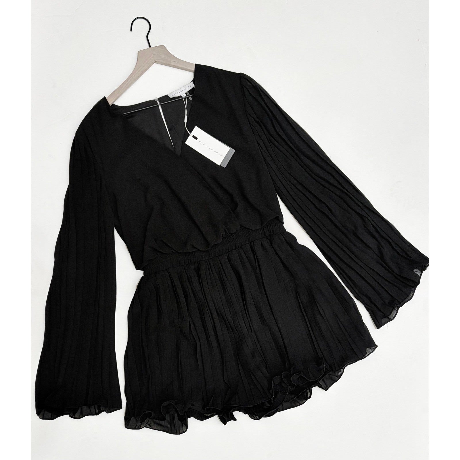 NWT!! ENDLESS ROSE Black Pleated Romper Playsuit Solid Black Flirty Large