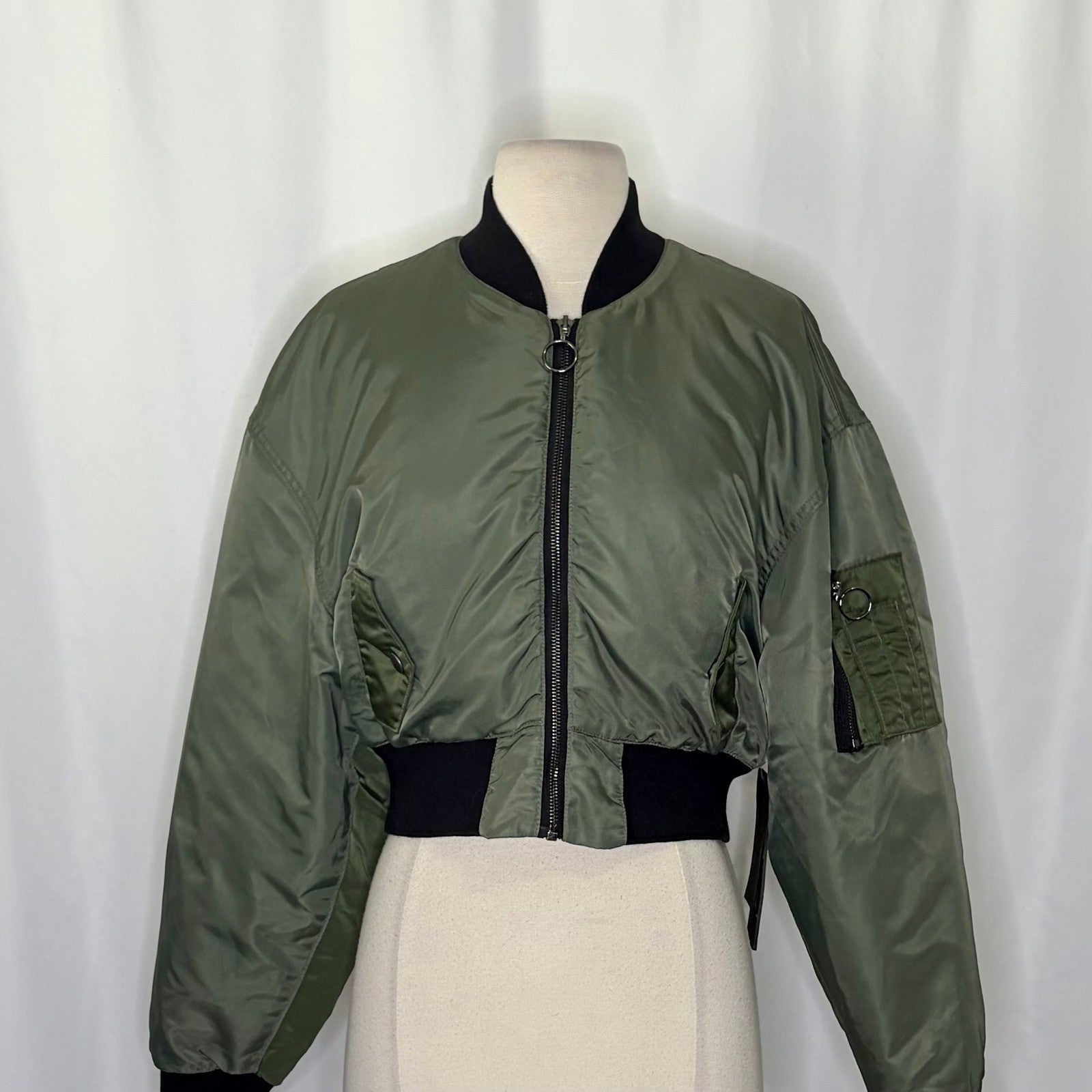 NWT!! Revolve HUDSON JEANS Rogue Olive Green Bomber Jacket Cropped Pockets Small