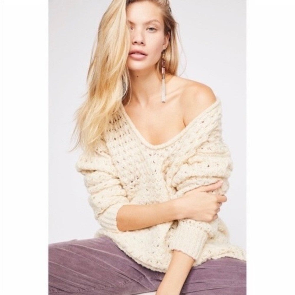 FREE PEOPLE Crashing Waves Scoop Neck Sweater Solid Cream Pullover Knit Small