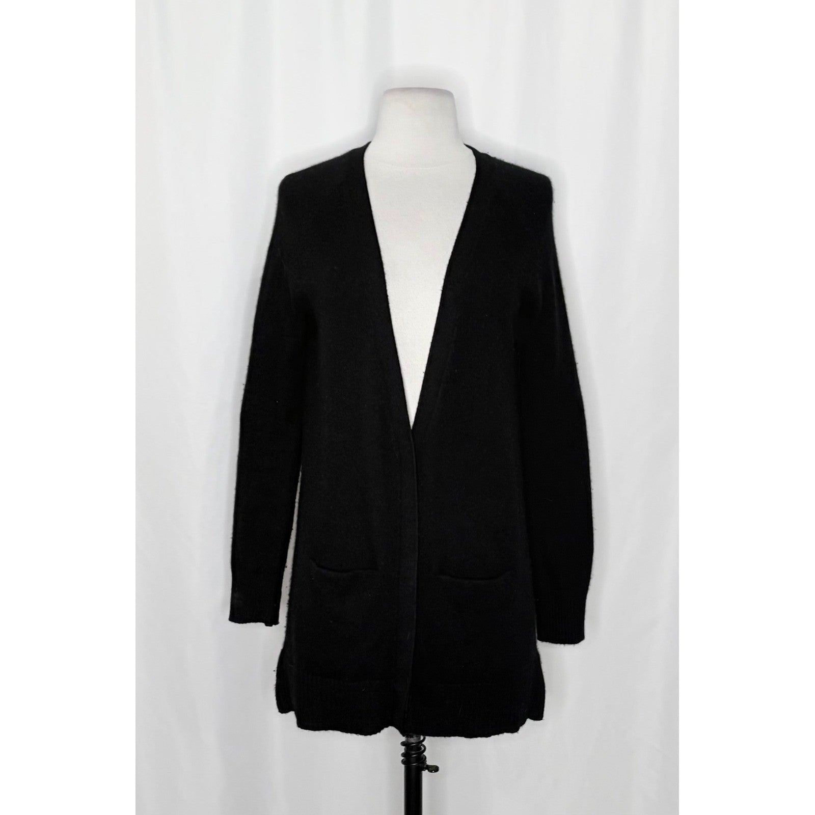 MARGARET O'LEARY Black Cashmere Cardigan Sweater Solid Buttons Pockets X-Small
