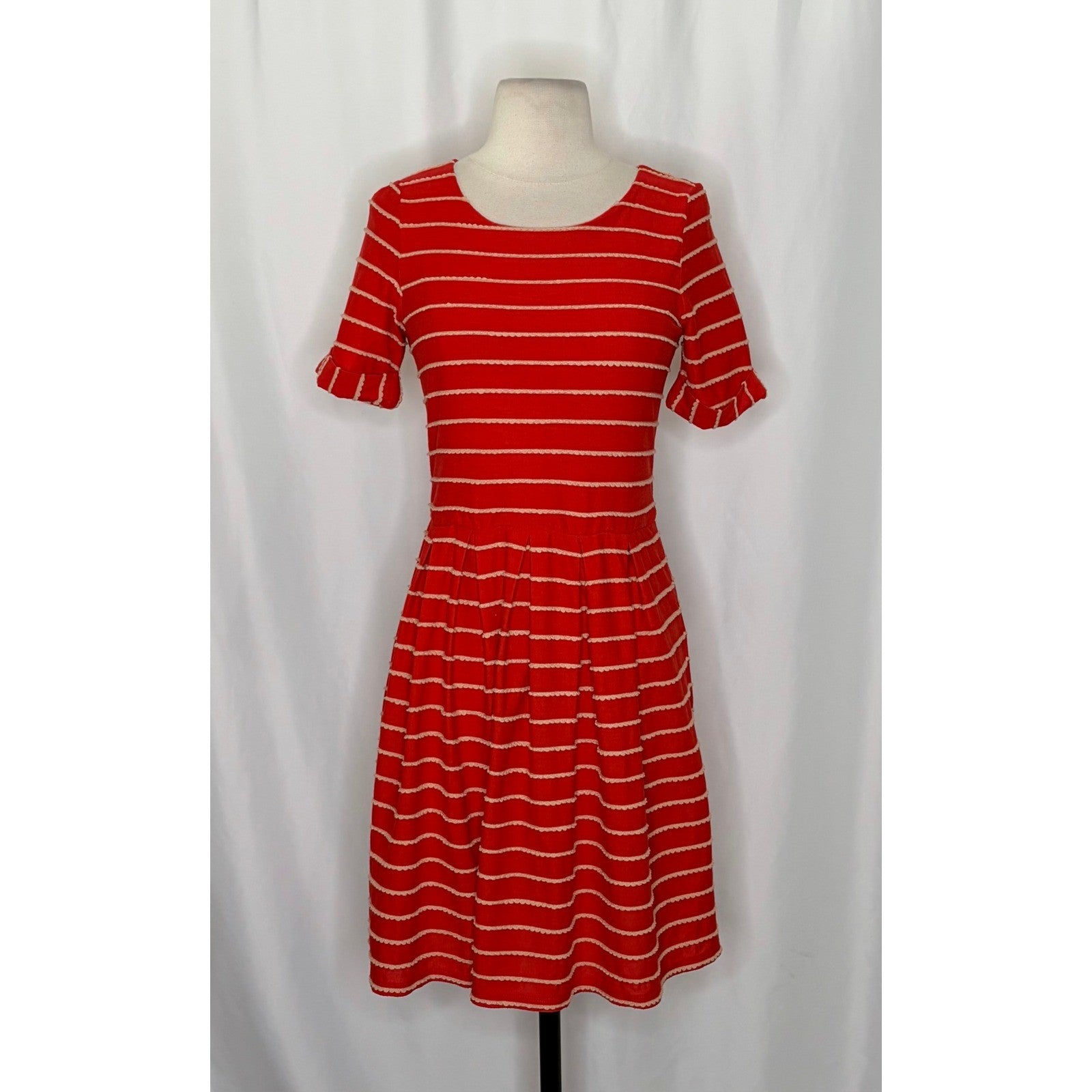 Anthropologie BORDEAUX Taylor Swift Zooey Deschanel Red Scalloped Dress Medium