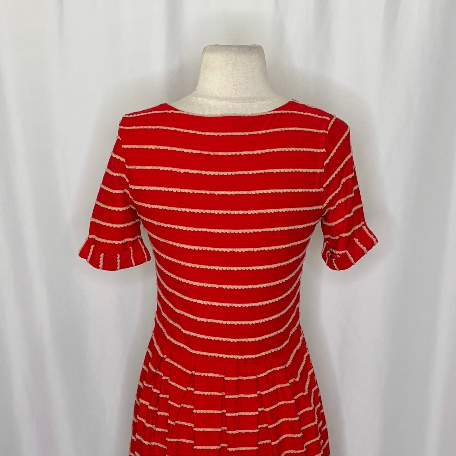 Anthropologie BORDEAUX Taylor Swift Zooey Deschanel Red Scalloped Dress Medium