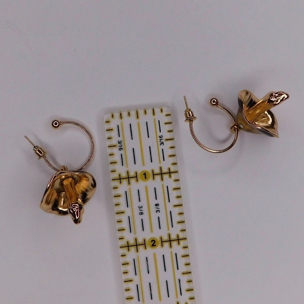 NEW! Dotted Mushroom Gold Metallic Earrings Mushrooms Dangle Dangling Toadstools