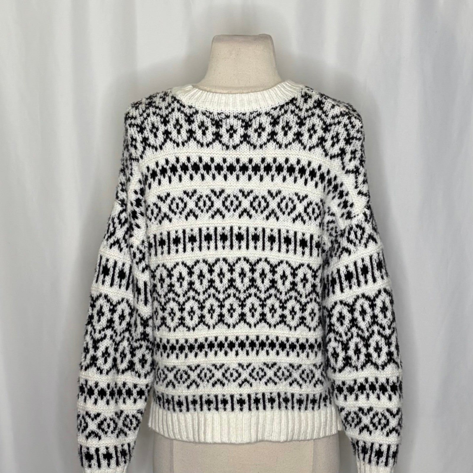 AMERICAN EAGLE Outfitters Fairisle Crew Neck Sweater Black White Fair Isle Small