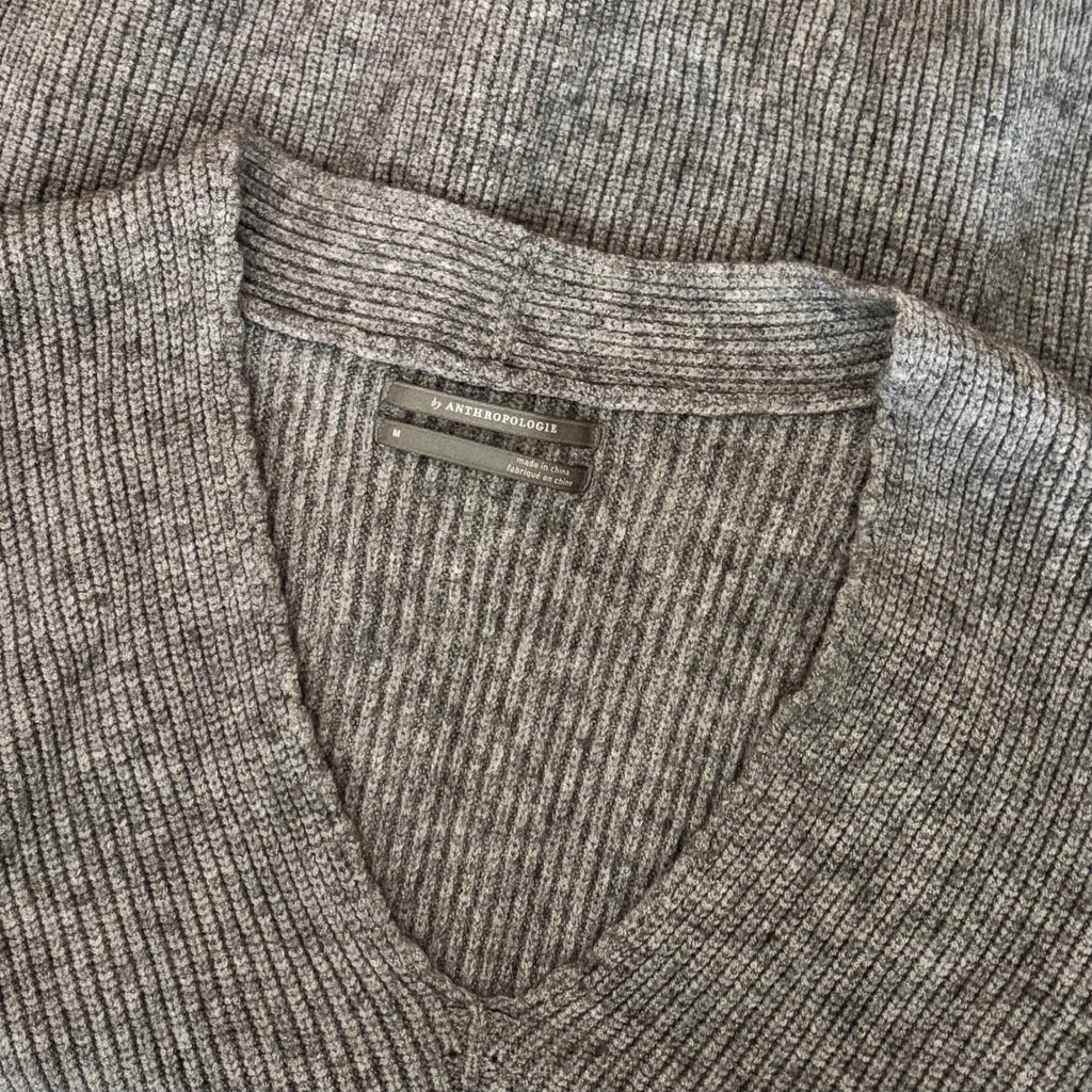 By ANTHROPOLOGIE Rocio Ribbed Tie Front Sweater Solid Gray V Neck Knit Medium