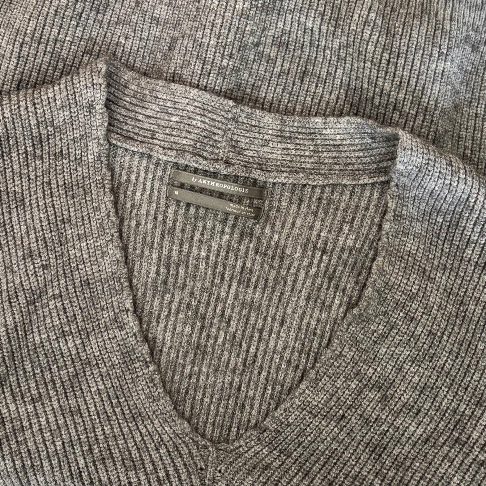 By ANTHROPOLOGIE Rocio Ribbed Tie Front Sweater Solid Gray V Neck Knit Medium
