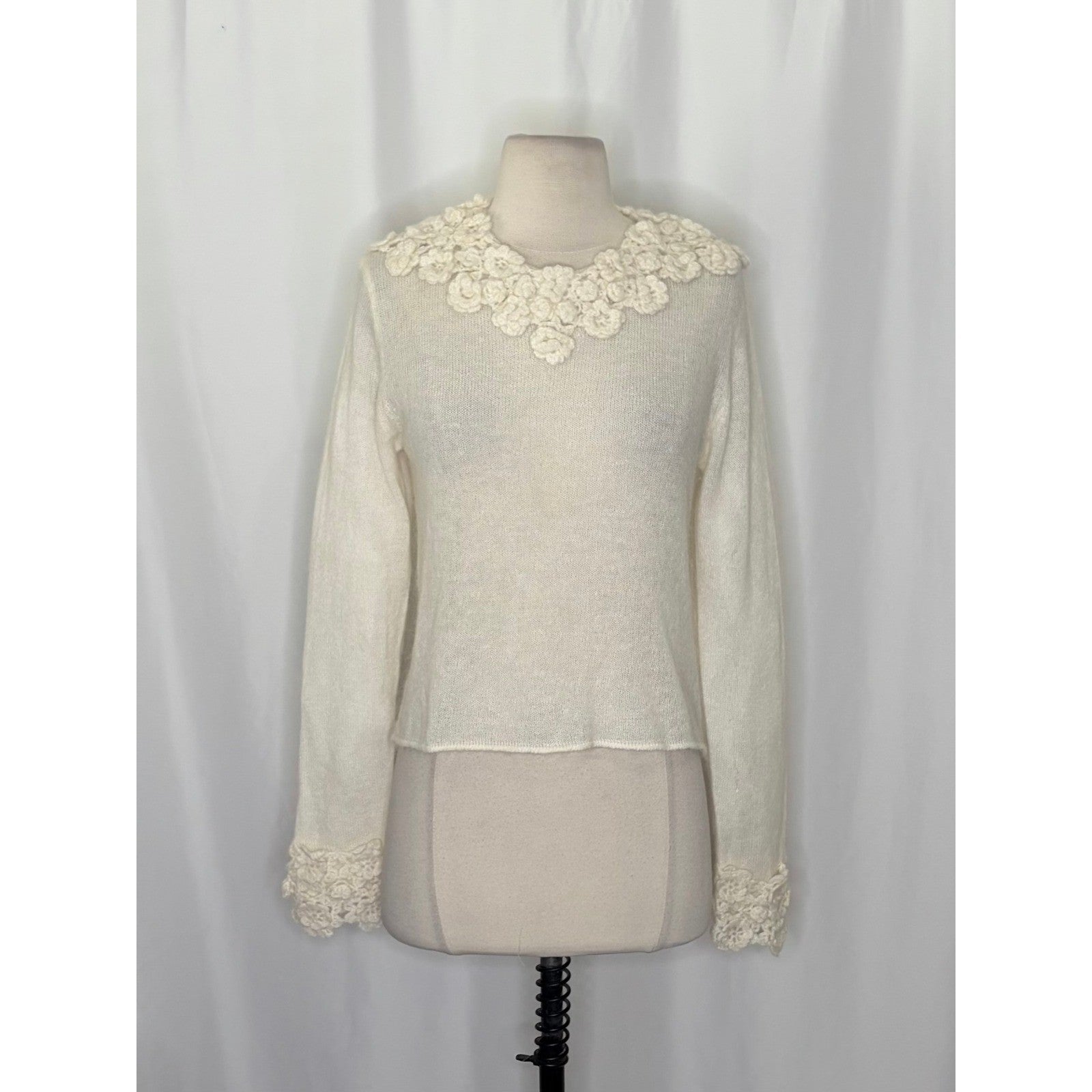 ZARA Alpaca Wool Ecru Crochet Flower Appliqué Sweater Blogger Favorite Small