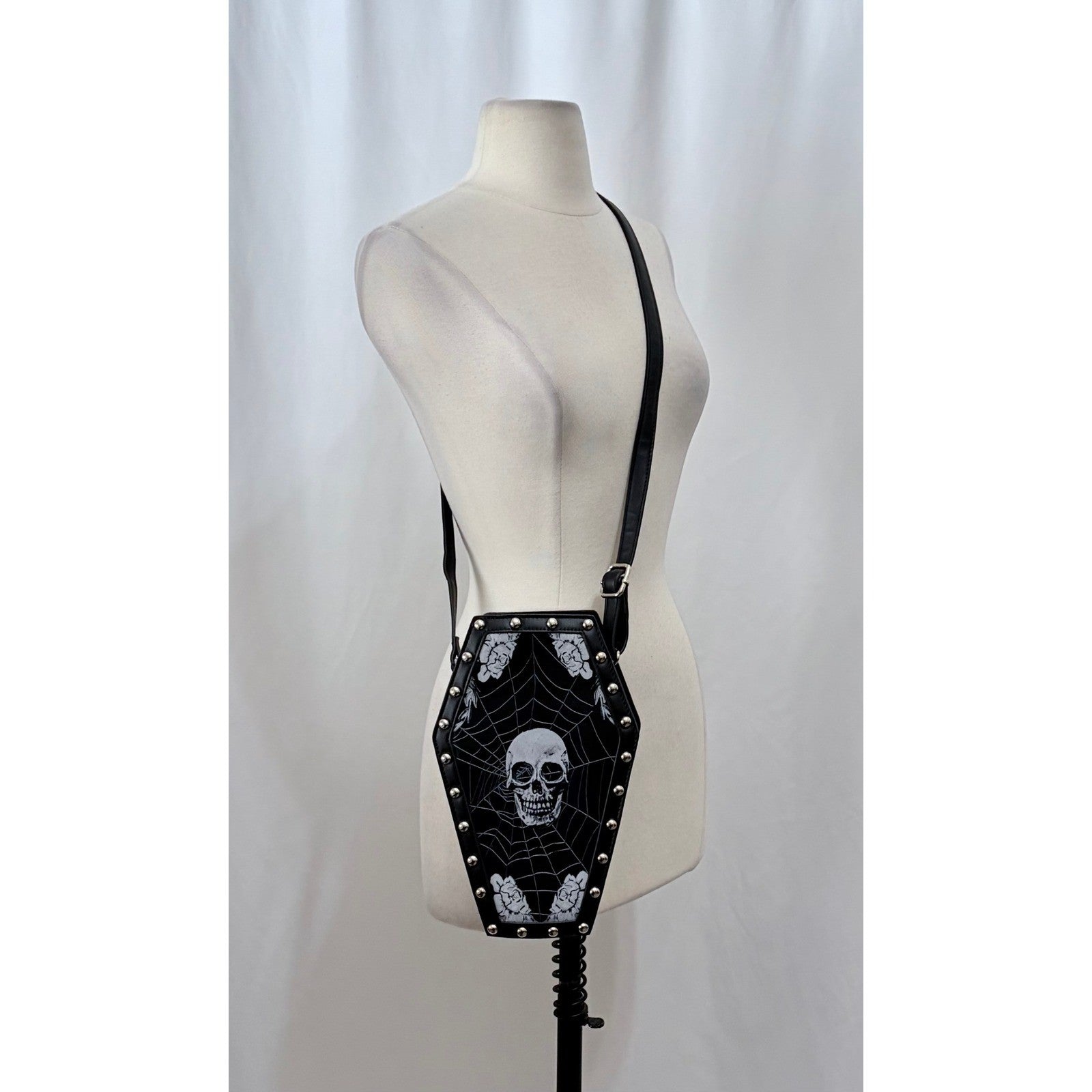 SCARLETON Studded Skull Bag Vegan Leather Punk Rock Rivet Shoulder Bag Gothic