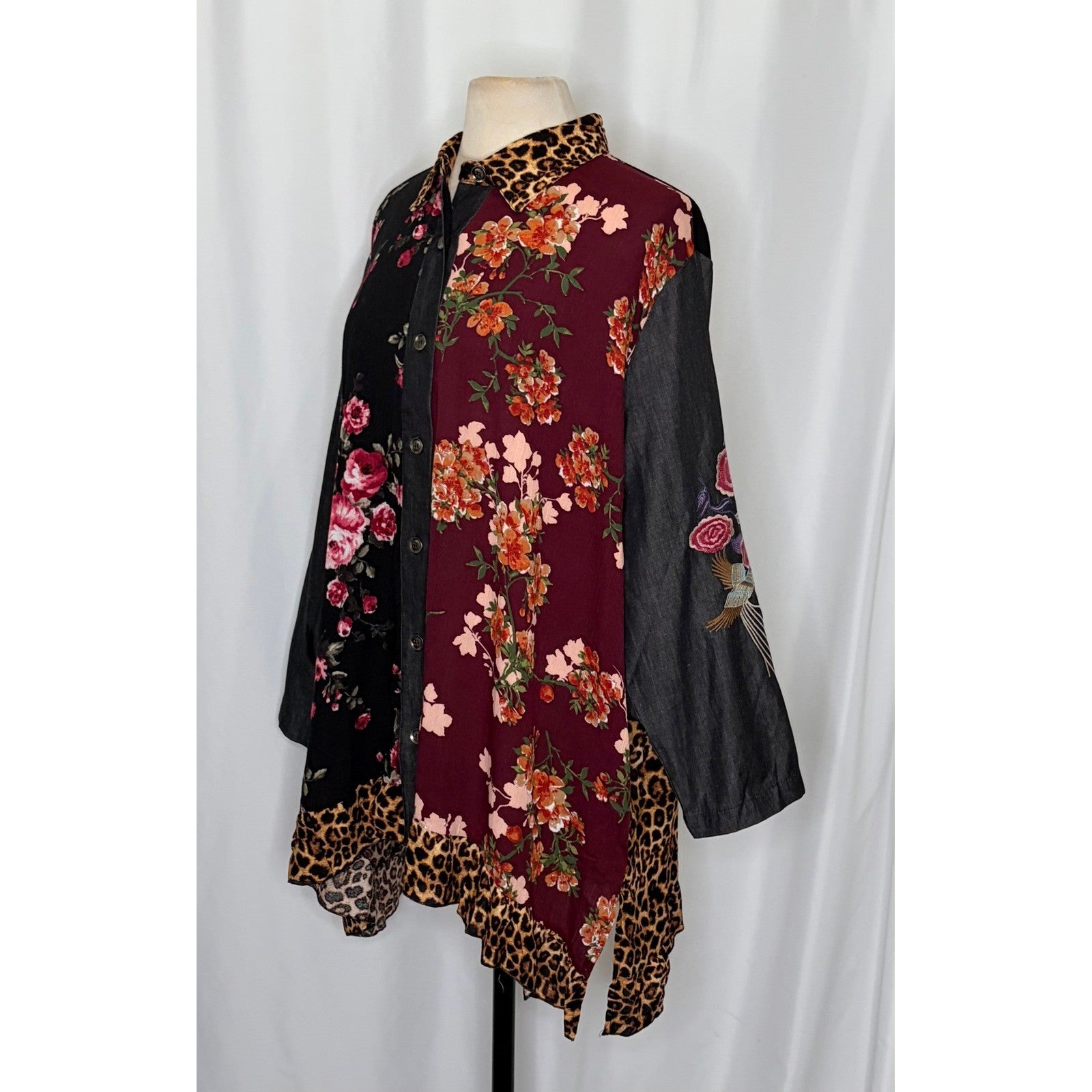 NWT!! CALESSA Embroidered Floral Leopard Print Buttondown Top Blouse Size 3X