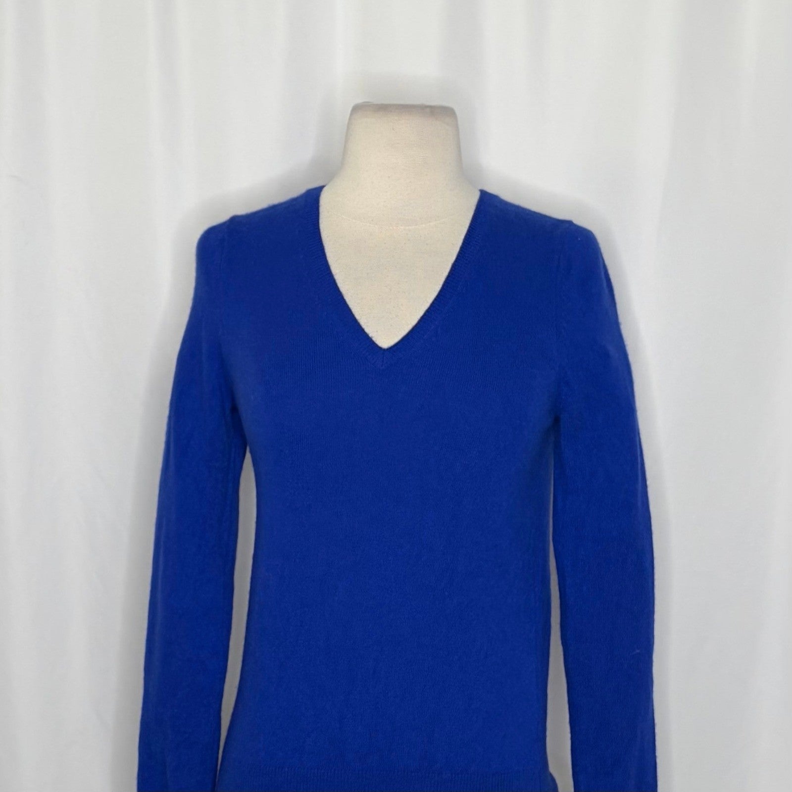 JENNIE LIU Cashmere Ava V Neck Sweater Cobalt Blue Knitwear Preppy X-Small