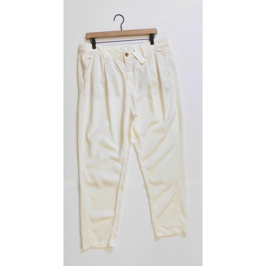 NWT!! ANTHROPOLOGIE Scout Tapered Slim Pants Natural Off White Pockets Size 32
