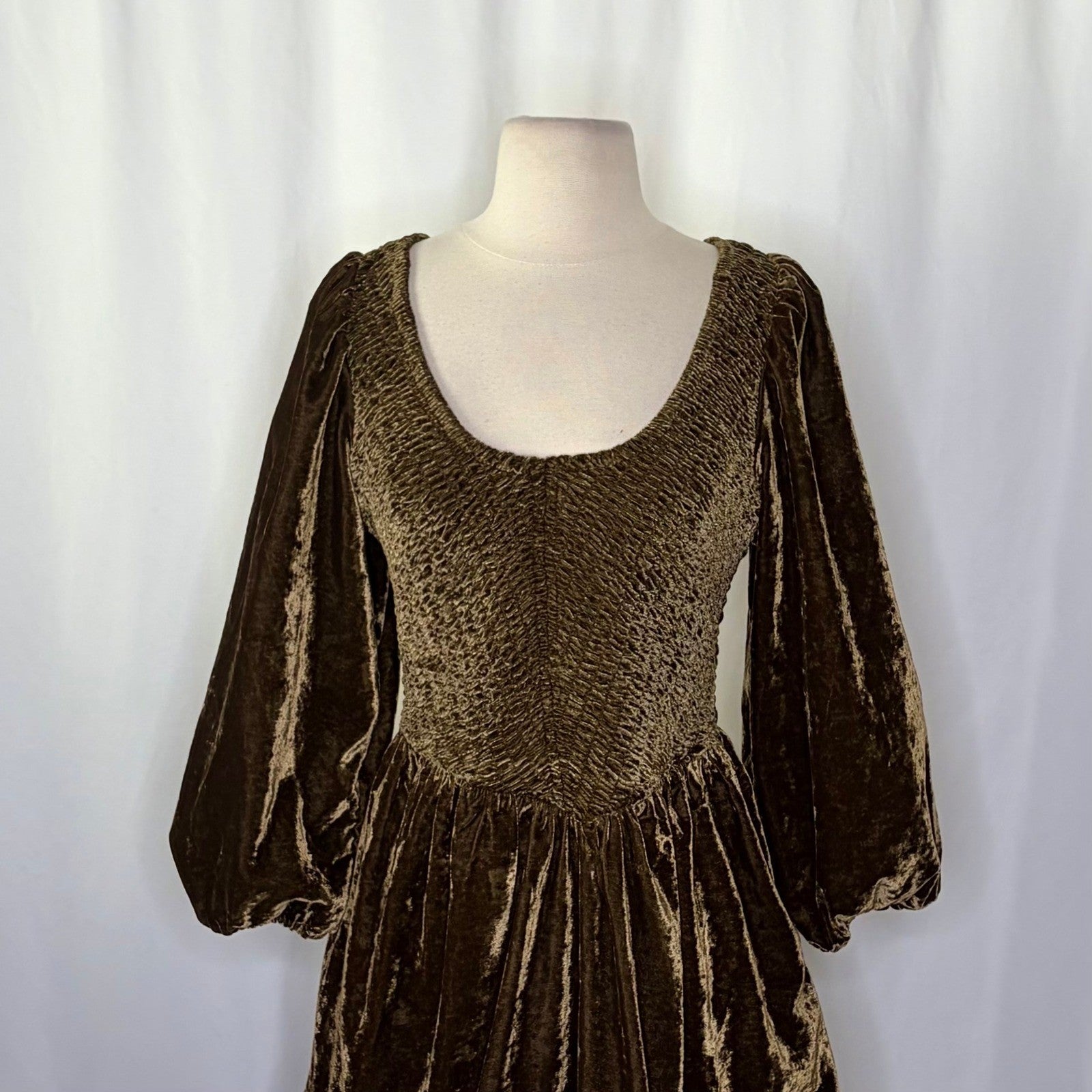 NWT!! FREE PEOPLE Farrier Velvet Mini Dress Smocked Solid Brown Bear Mini Medium