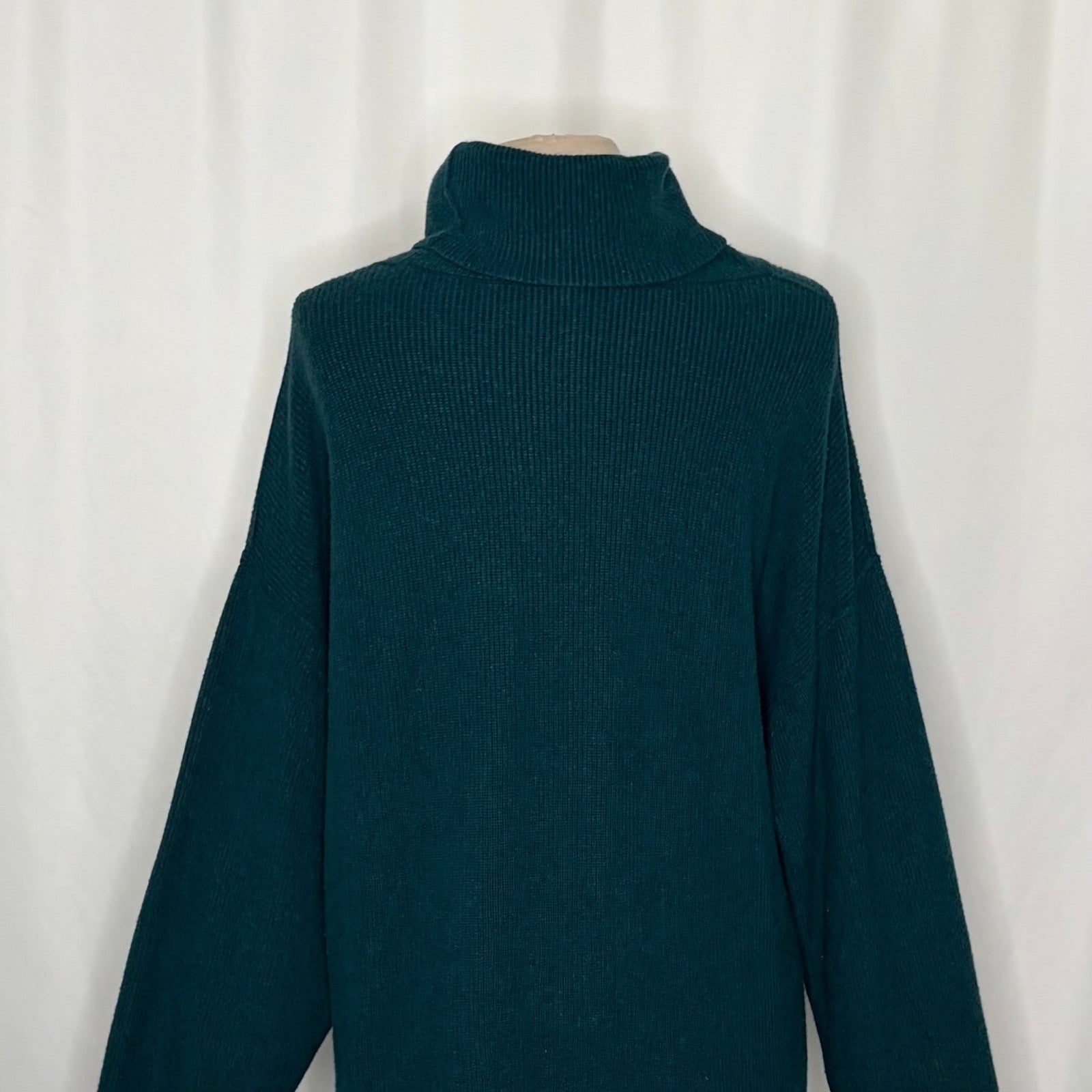 FREE PEOPLE Softly Structured Solid Teal Sweater Turtleneck Tunic Knit Medium