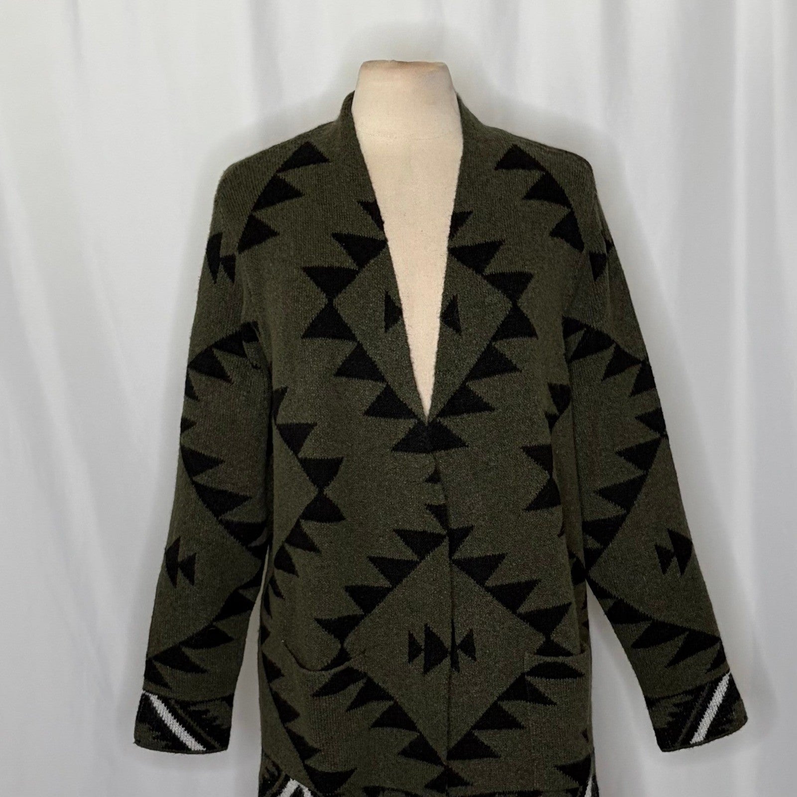NWT!! FRYE Patterned Cozy Cardigan Sweater Burnt Olive Combo Green X-Large