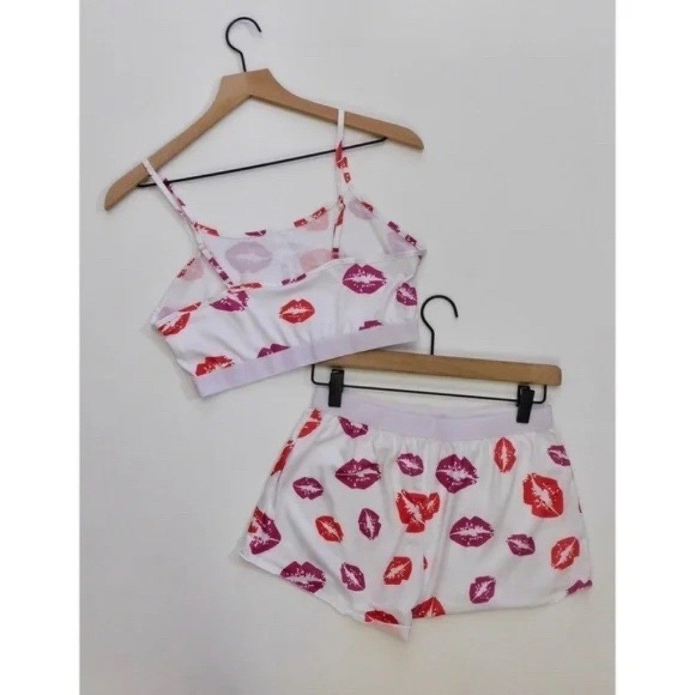 NEW!! HOT LIPS Lipstick Kiss Cropped Loungewear Two Piece Set Top Shorts Medium