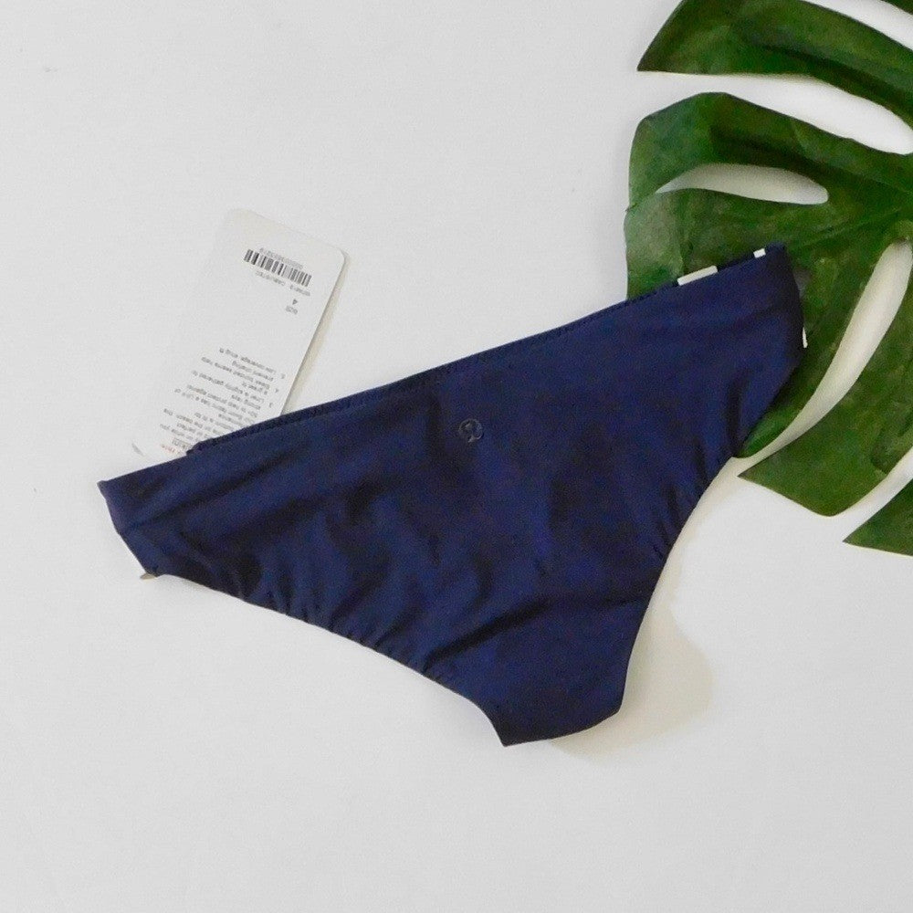 NWT!! LULULEMON Athletica Shanti Surf Bikini Bottoms Cadet Blue Stripe Size 4