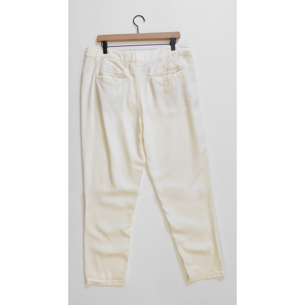 NWT!! ANTHROPOLOGIE Scout Tapered Slim Pants Natural Off White Pockets Size 32