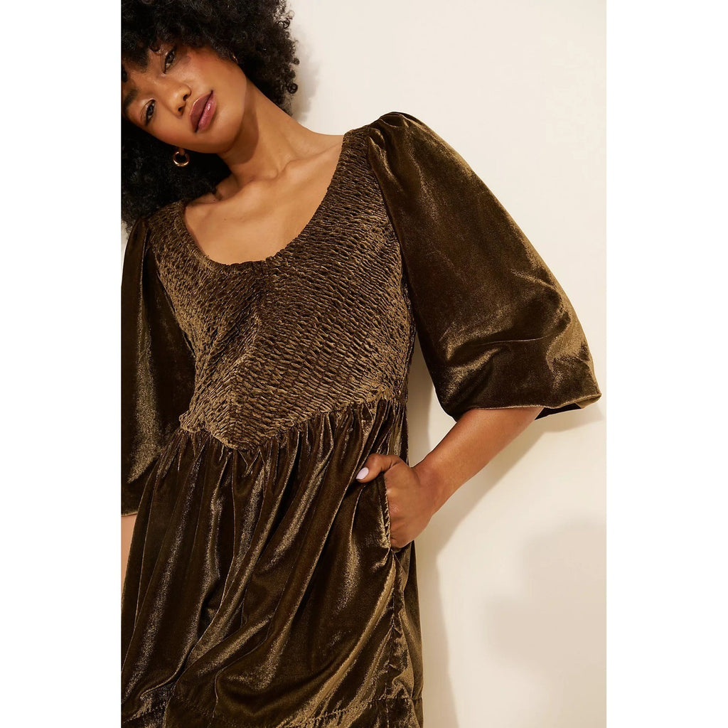 NWT!! FREE PEOPLE Farrier Velvet Mini Dress Smocked Solid Brown Bear Mini Medium