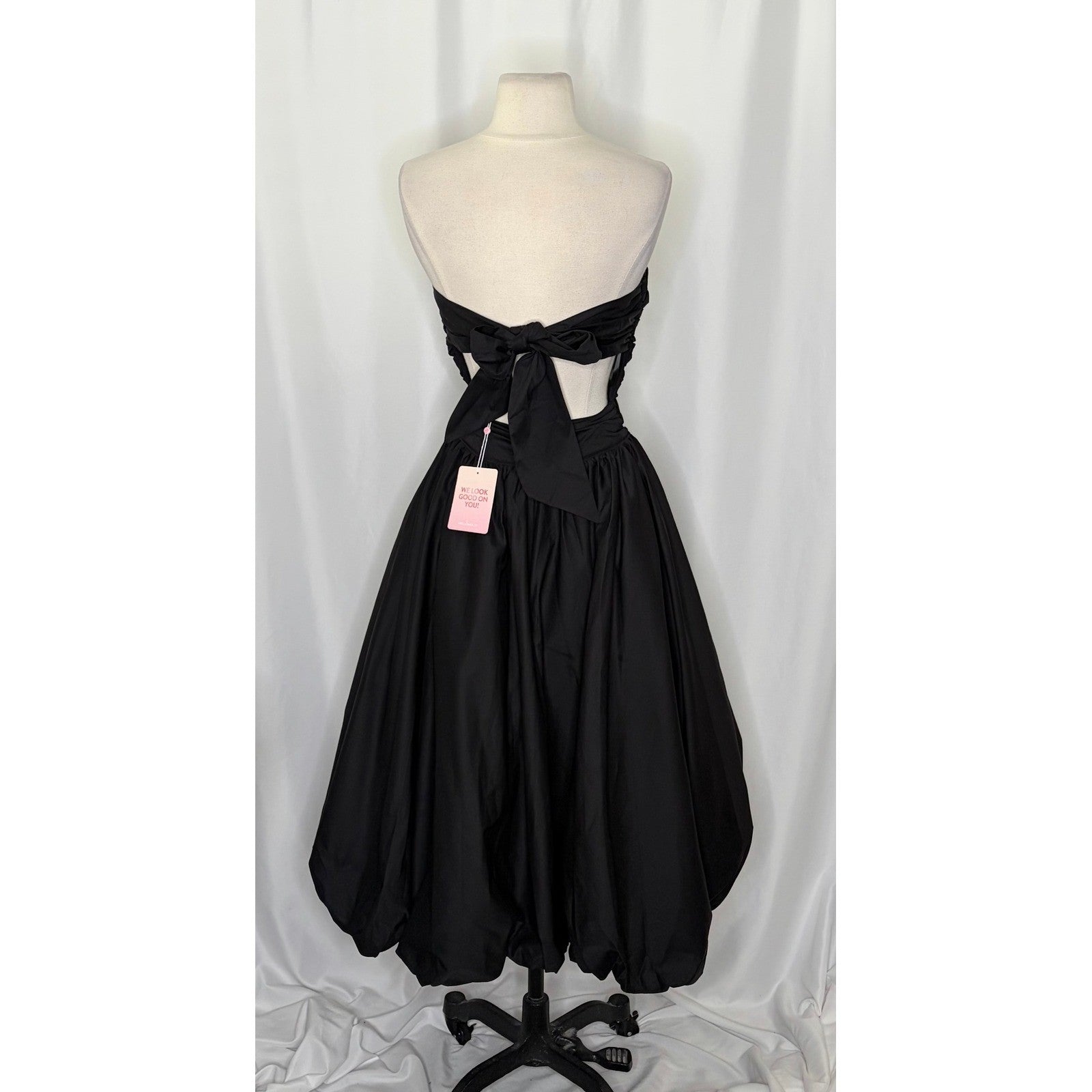 NWT!! HELLO MOLLY Upon A Cloud Strapless Bubble Midi Dress Solid Black X-Small